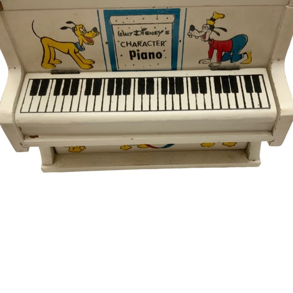 RARE! Vintage Walt Disney’s CHARACTER PIANO, UPRIGHT Wooden Musical Jewelry Box - Picture 9 of 15